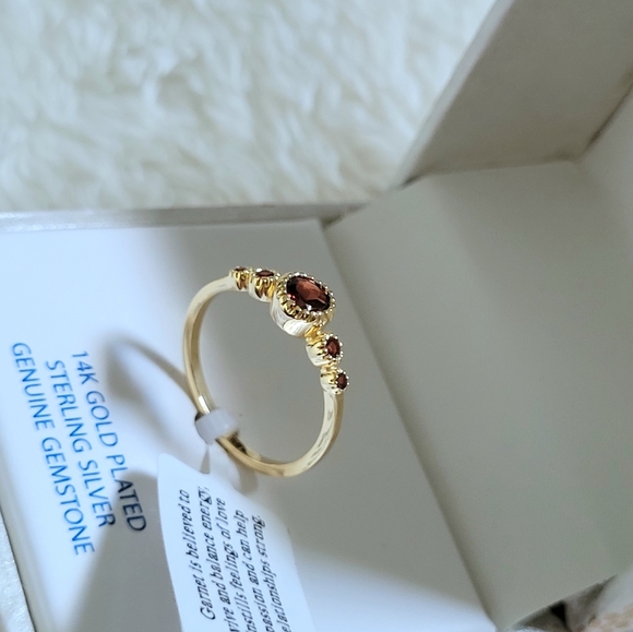 Shivam Garnet❤️ Ring💍 - NIB - Picture 11 of 16